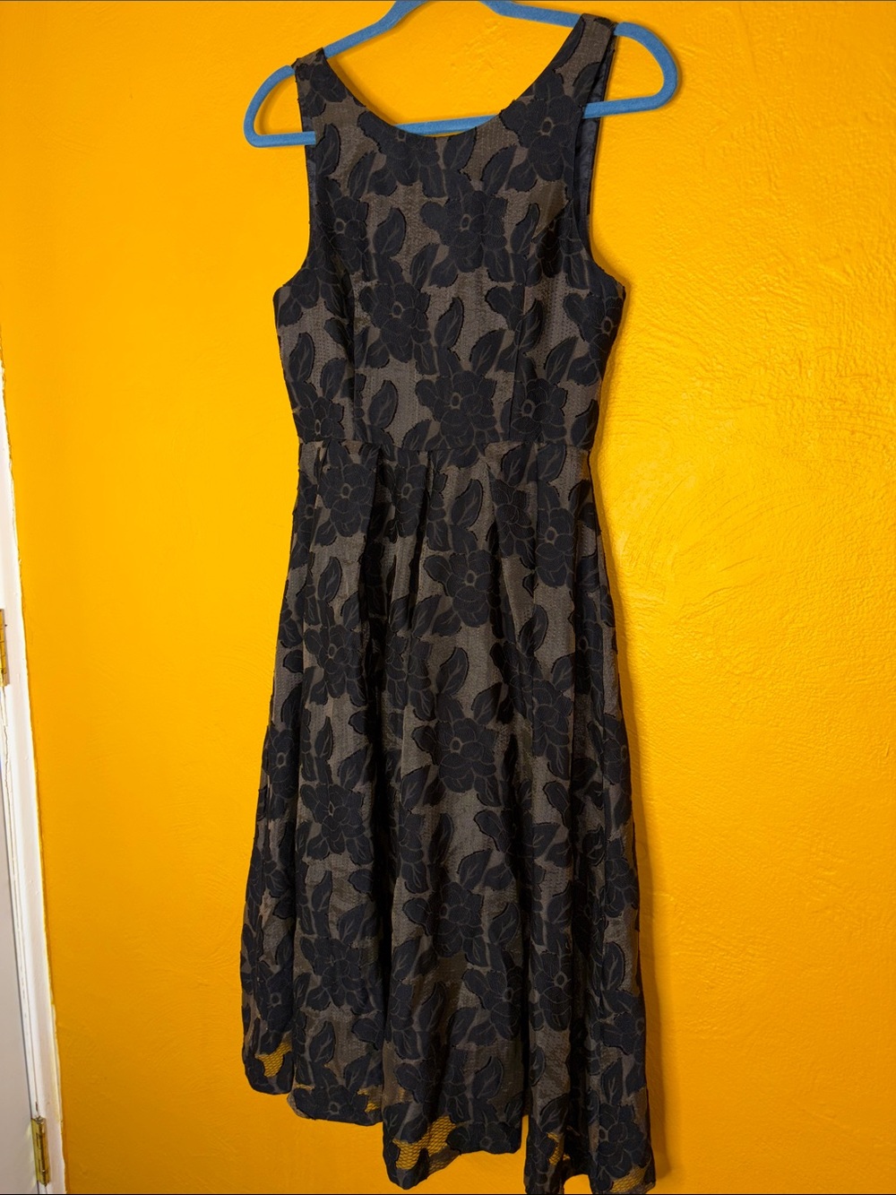 ASTR NWT Black Olive Floral Fit & Flare Dress Medium Fully Lined - Picture 7 of 15